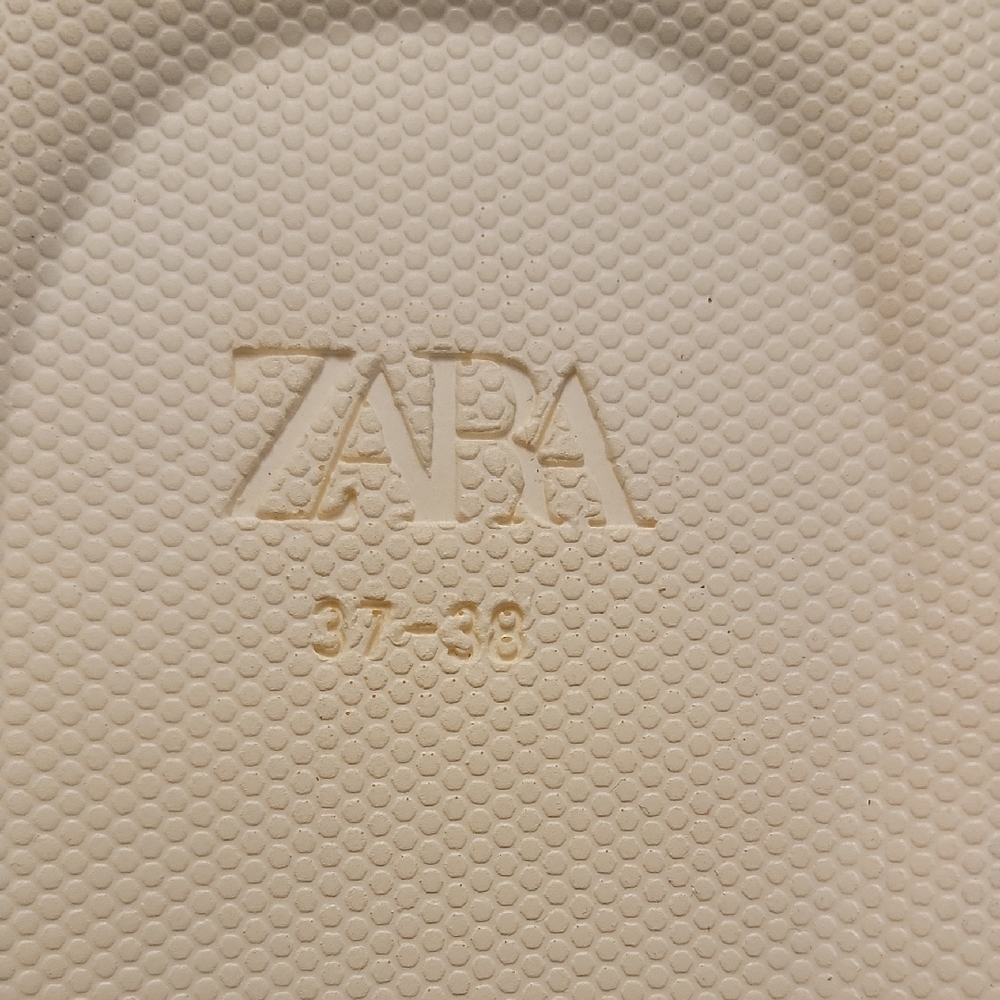 Zara Classic White Sandals - Picture 2 of 6